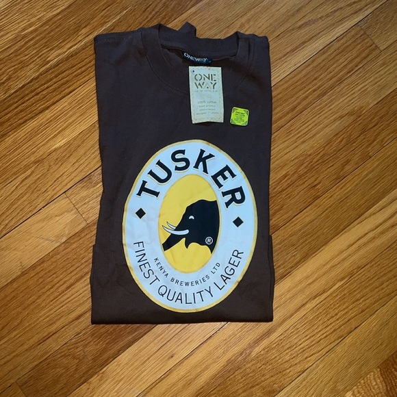 Tusker Kenya Breweries Designer T-Shirt Carnivore Kenya Elephant Tusks Up - Picture 1 of 8